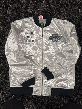 Unisex Mitchell & Ness Silver/Black Satin Jacket LA Kings - OBO